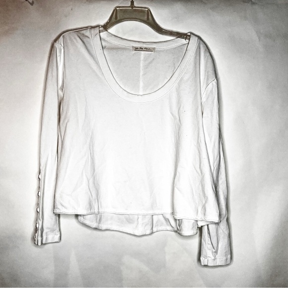 We The Free | Peony Tee - Picture 2 of 5